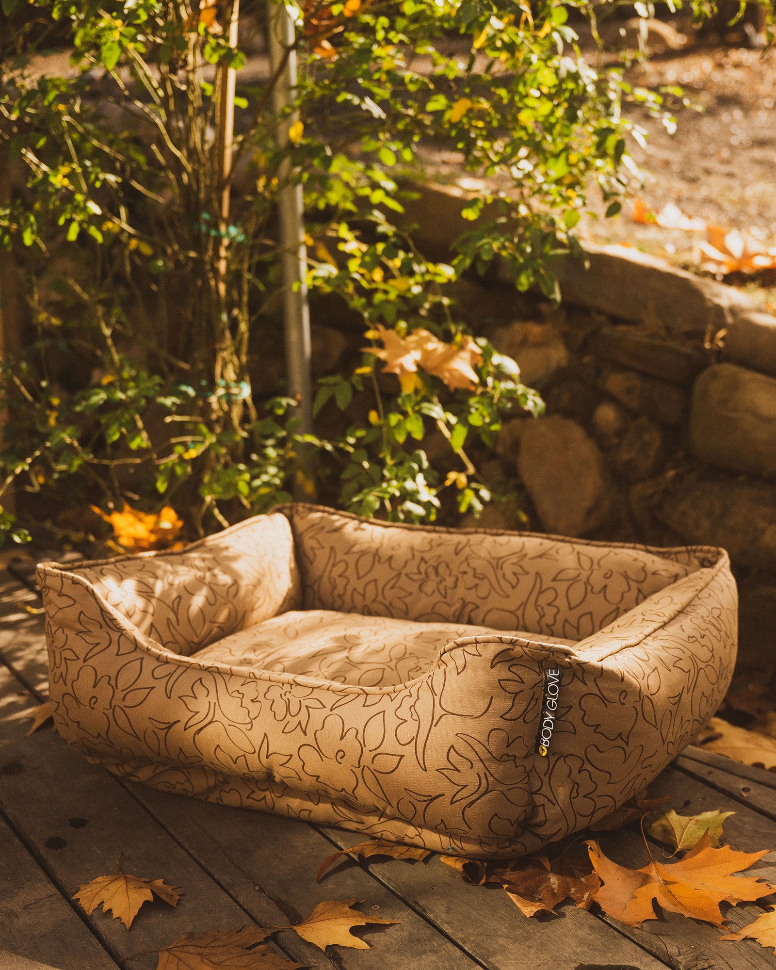 Paintflower Kuddler Pet Bed - Earth