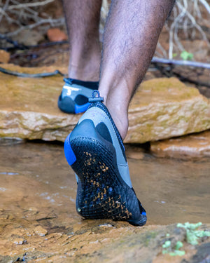 Men's 3T Barefoot Cinch Water Shoe - Black/Dazzling Blue