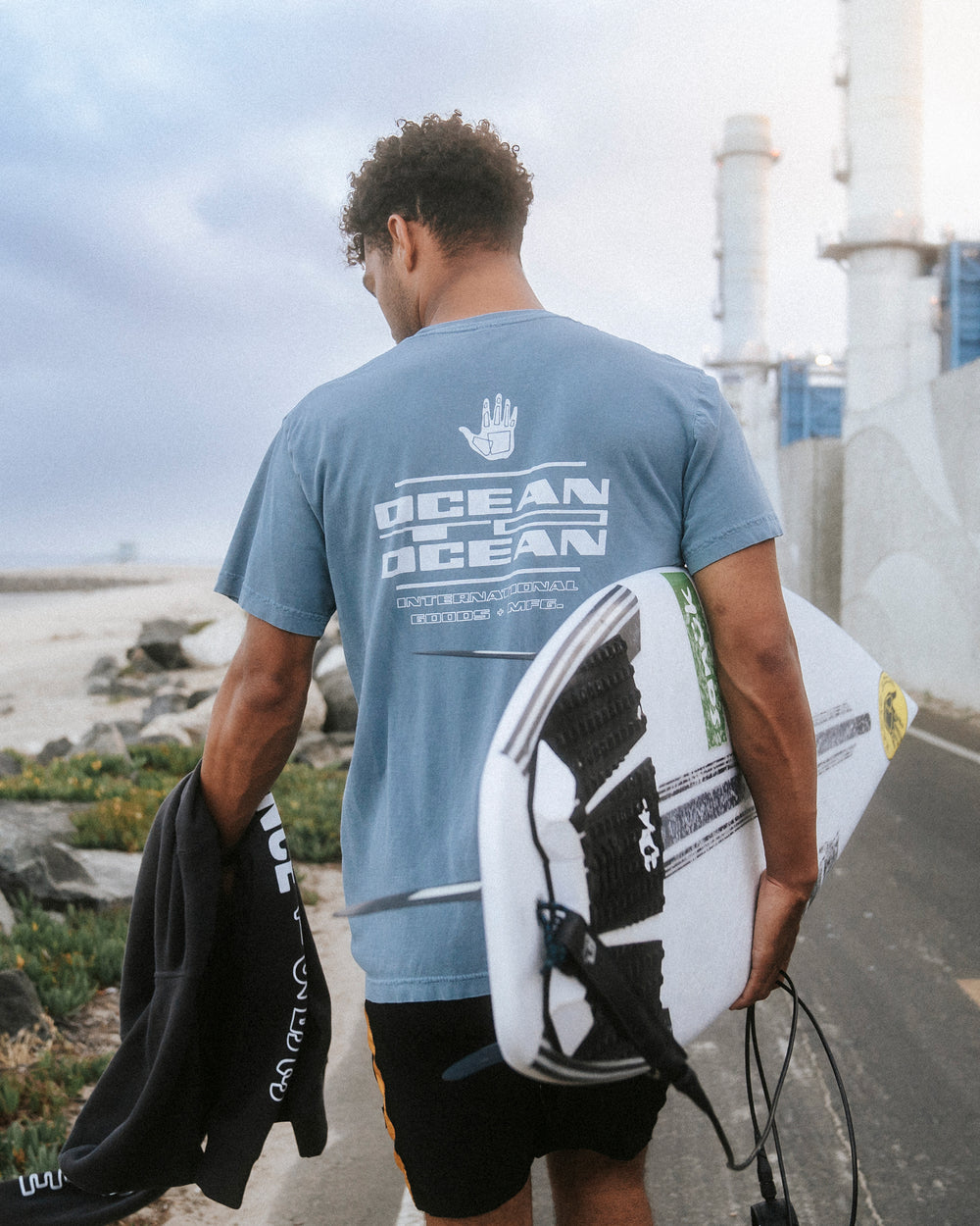 Ocean to Ocean Premium T-Shirt - Pigment Dusk